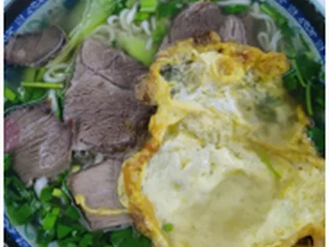 梅园食堂三楼的兰州拉面